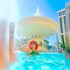 Meet your Posher, Blanca